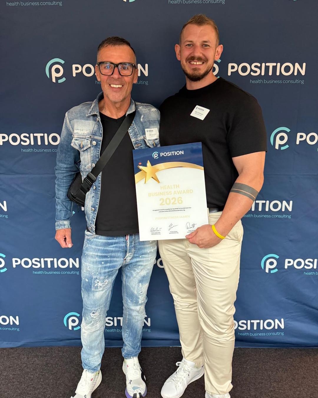 🏆 Schon zum zweiten Mal ausgezeichnet! 🏆

Heute durfte Marc stellvertretend für unser Team den Health Business Award 202
