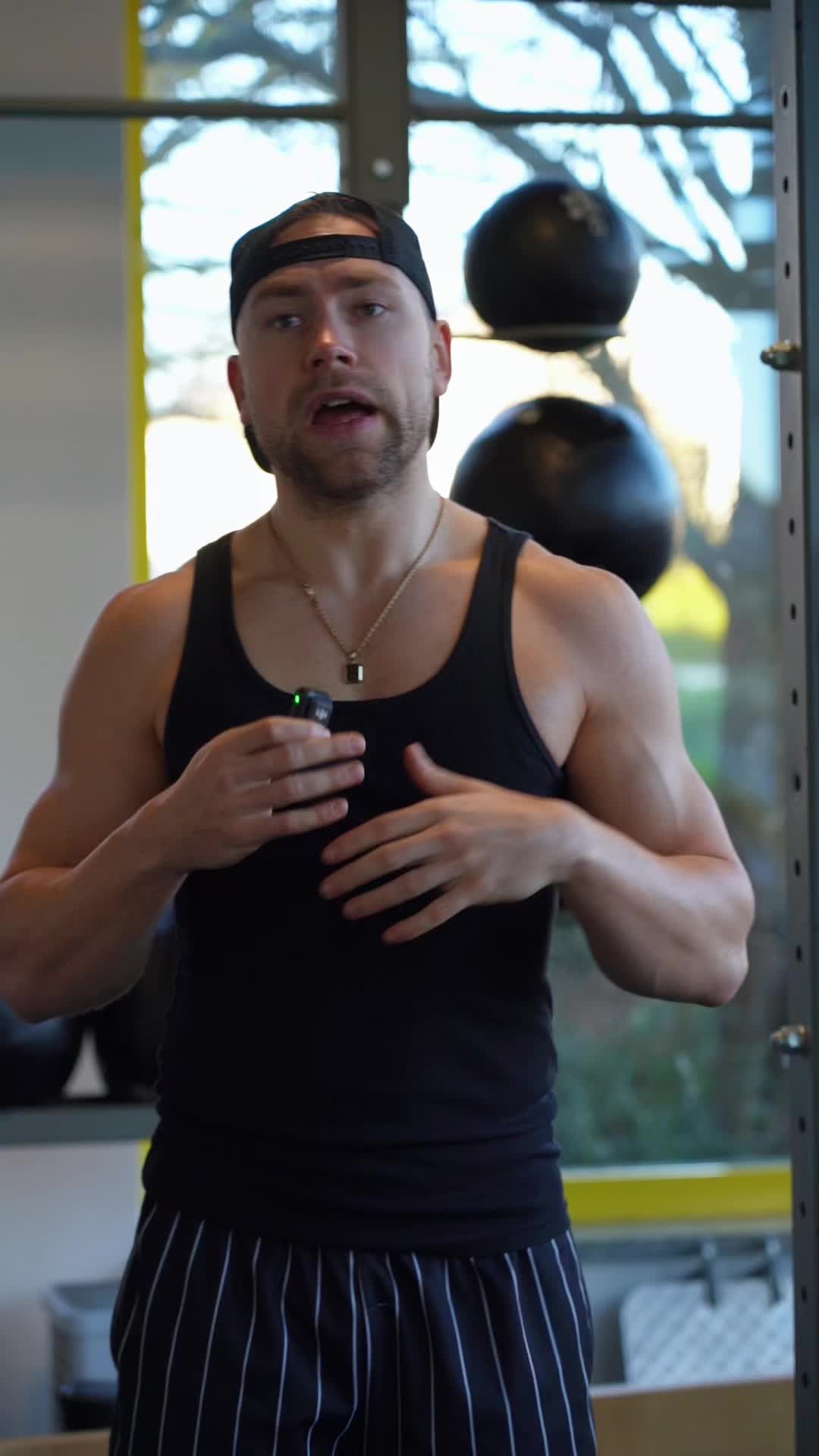 💥 Rückenschmerzen? Du bist nicht allein!

Die meisten Menschen kämpfen irgendwann damit – oft liegt die Ursache in zu we